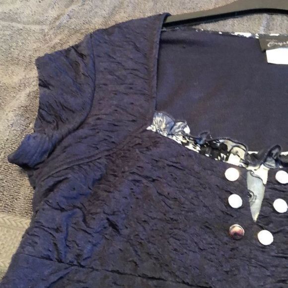 🟢Crystal Fashion Top - Picture 3 of 5